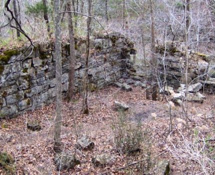The Mysterious Old Stone Fort of Tennessee: Who Built It?