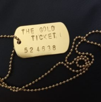 The Gold Ticket Armchair Treasure Hunt: In Style of Willy Wonka & The Chocolate Factory Story